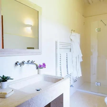 Вилла Ca Maggiore 10&2, Emma Кастильон-Фибокки