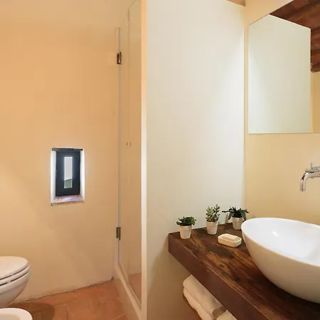 Ca Maggiore 10&2, Emma Вилла